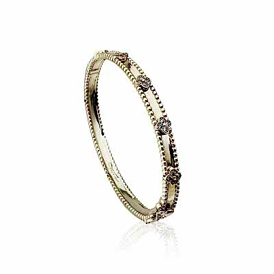 by Eda Çetin - Clarity Stone Detailed Handcuffs (1)