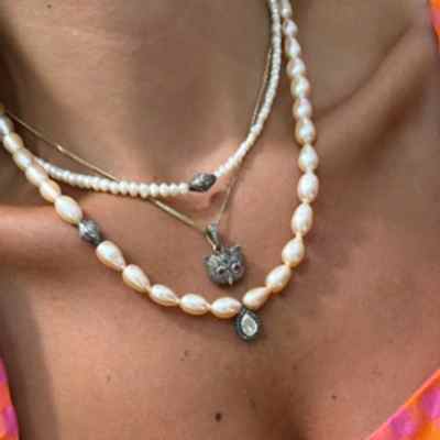 Pearl Necklace with Diamond Detail - Thumbnail