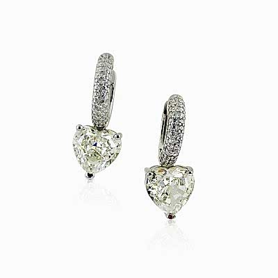 by Eda Çetin - Royal Cut Heart Earrings